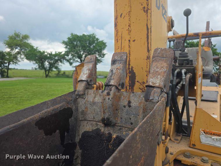 image for item EF3502 1998 Case 660 trencher