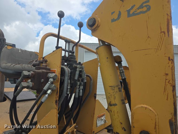 image for item EF3502 1998 Case 660 trencher