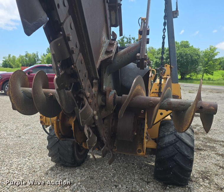 image for item EF3502 1998 Case 660 trencher