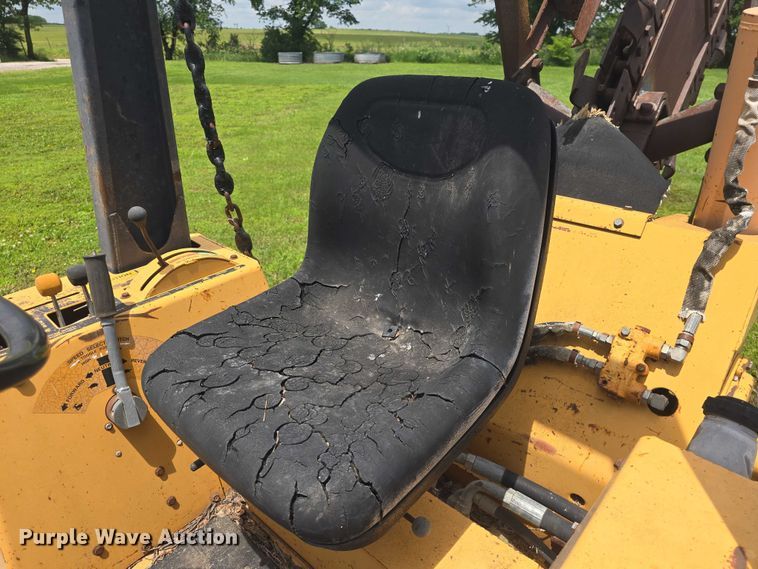 image for item EF3502 1998 Case 660 trencher