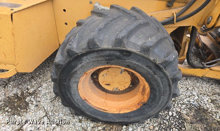 image for item EF3502 1998 Case 660 trencher