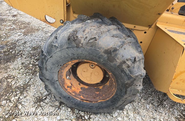 image for item EF3502 1998 Case 660 trencher