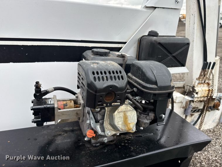 image for item EG5859 Ring-O-Matic 1000-T hydraulic pit cleaner