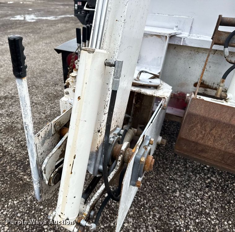 image for item EG5859 Ring-O-Matic 1000-T hydraulic pit cleaner