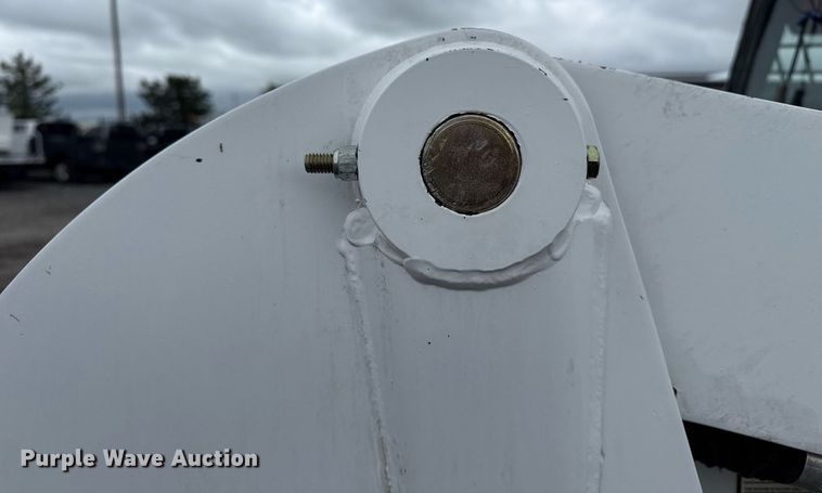 image for item EG5860 2007 Bobcat S220 skid steer loader