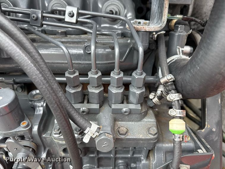 image for item EG5860 2007 Bobcat S220 skid steer loader