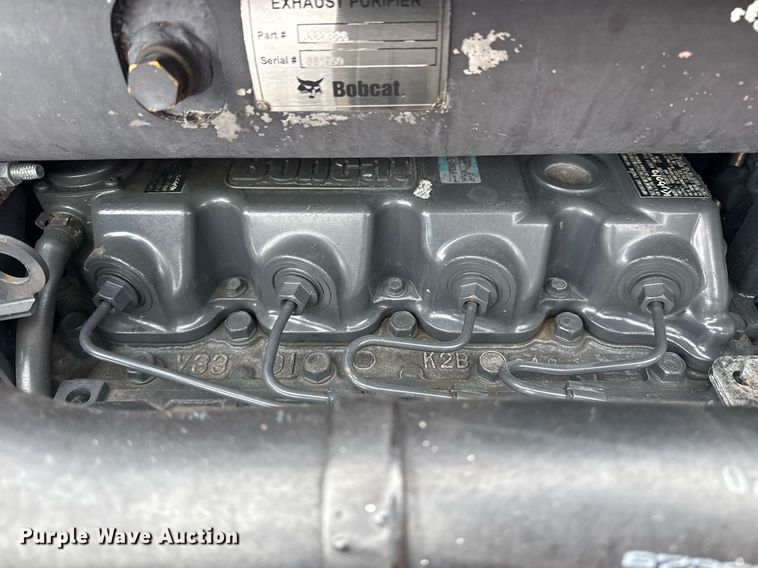 image for item EG5860 2007 Bobcat S220 skid steer loader