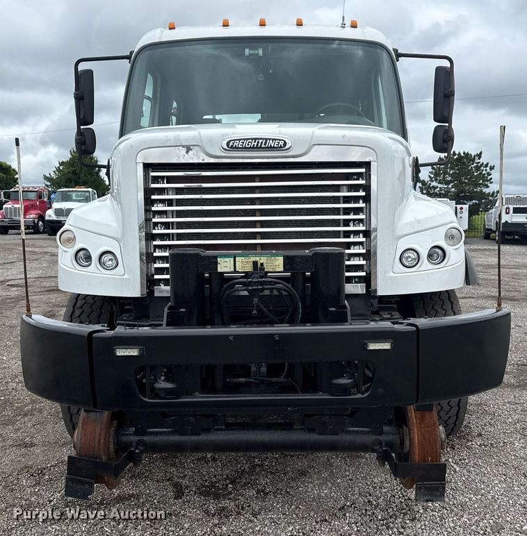image for item EG5862 2012 Freightliner Business Class M2 Crew Cab utility / service truck