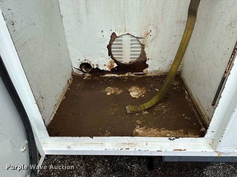 image for item EG5862 2012 Freightliner Business Class M2 Crew Cab utility / service truck