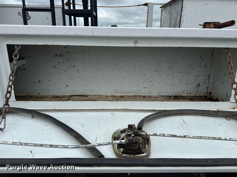 image for item EG5862 2012 Freightliner Business Class M2 Crew Cab utility / service truck