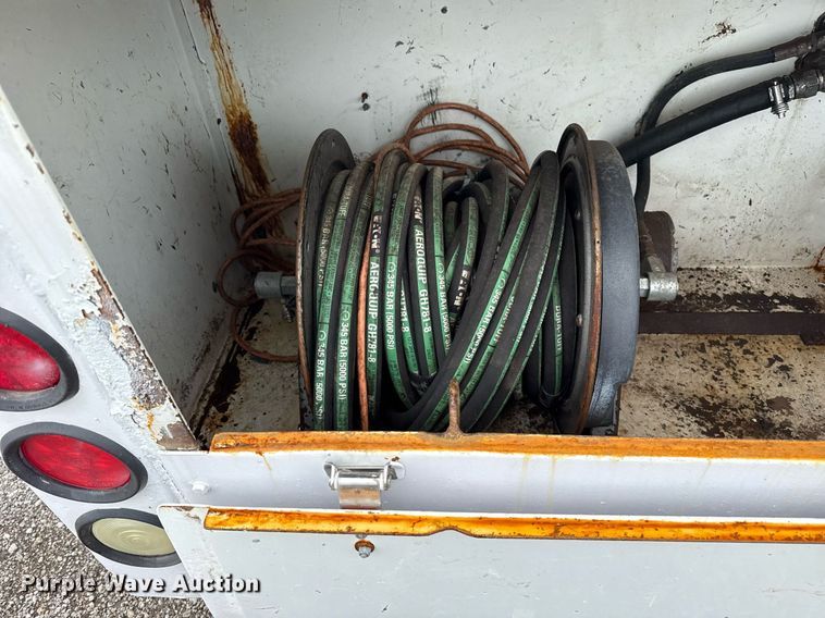 image for item EG5862 2012 Freightliner Business Class M2 Crew Cab utility / service truck