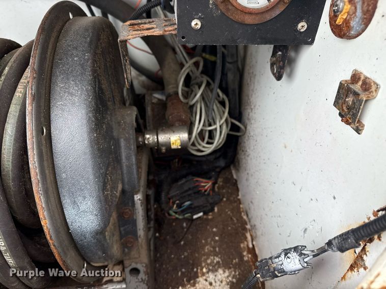 image for item EG5862 2012 Freightliner Business Class M2 Crew Cab utility / service truck