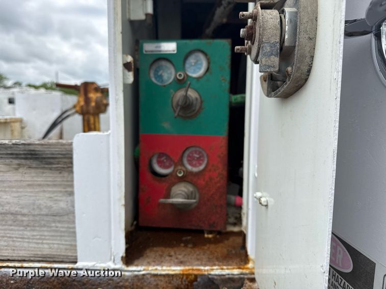 image for item EG5862 2012 Freightliner Business Class M2 Crew Cab utility / service truck