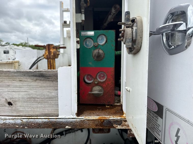 image for item EG5862 2012 Freightliner Business Class M2 Crew Cab utility / service truck