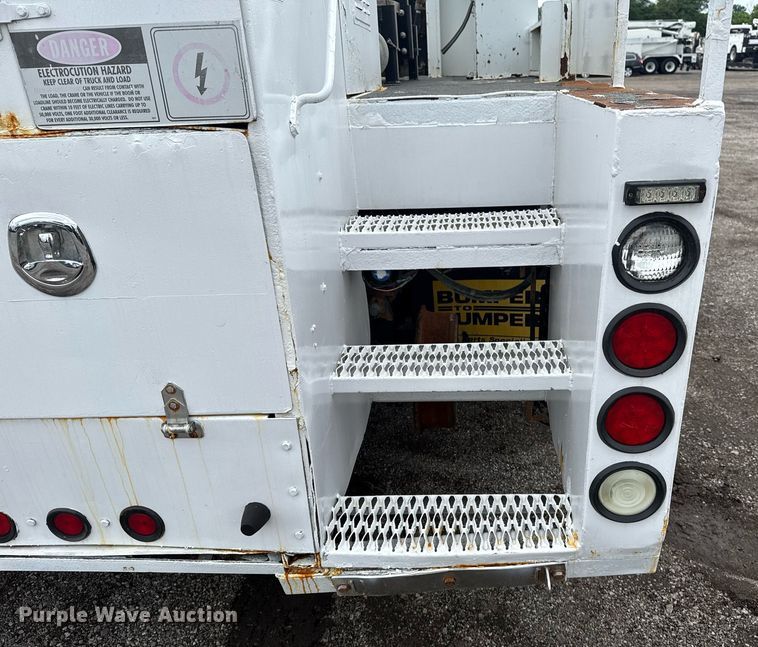 image for item EG5862 2012 Freightliner Business Class M2 Crew Cab utility / service truck