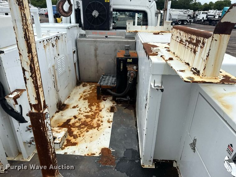 image for item EG5862 2012 Freightliner Business Class M2 Crew Cab utility / service truck