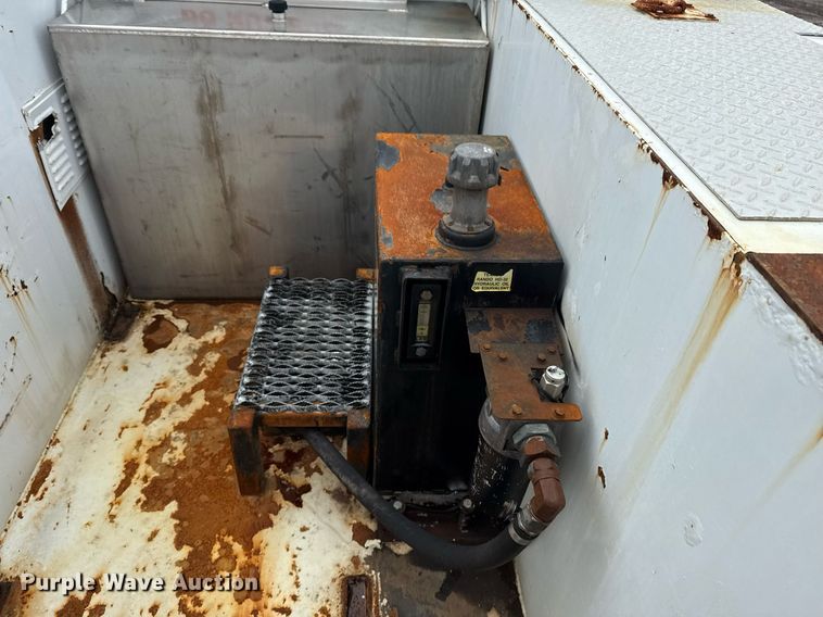 image for item EG5862 2012 Freightliner Business Class M2 Crew Cab utility / service truck