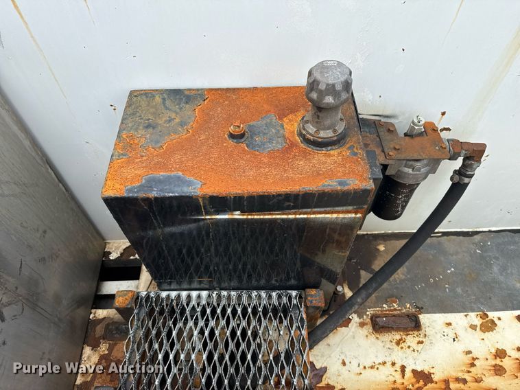 image for item EG5862 2012 Freightliner Business Class M2 Crew Cab utility / service truck