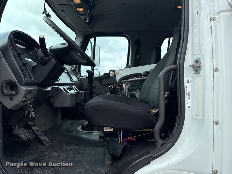 image for item EG5862 2012 Freightliner Business Class M2 Crew Cab utility / service truck