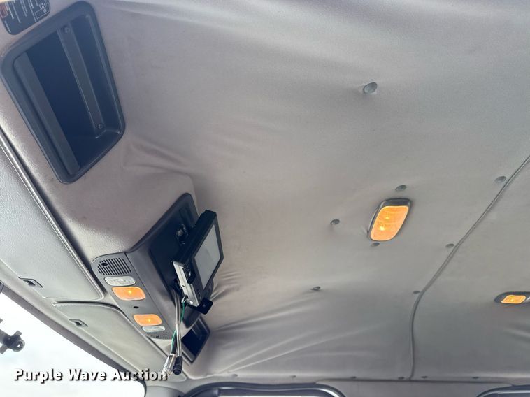 image for item EG5862 2012 Freightliner Business Class M2 Crew Cab utility / service truck