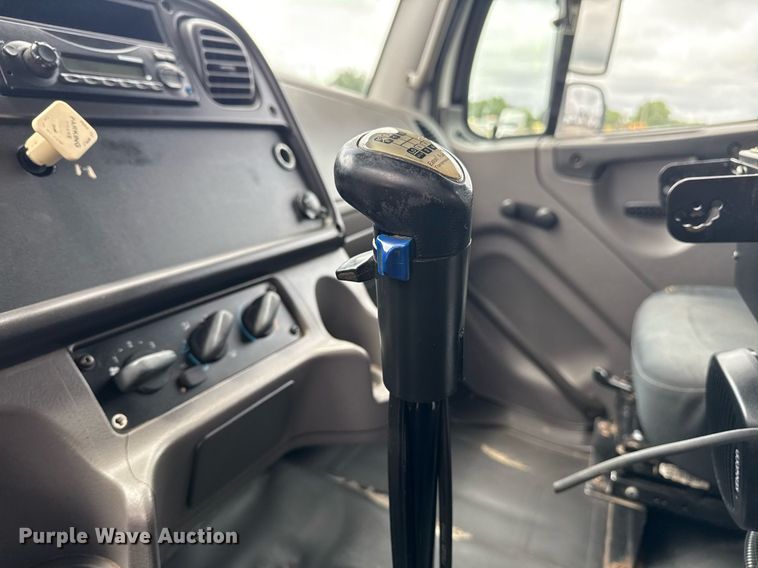 image for item EG5862 2012 Freightliner Business Class M2 Crew Cab utility / service truck