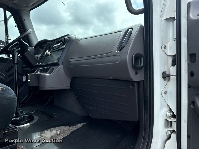 image for item EG5862 2012 Freightliner Business Class M2 Crew Cab utility / service truck