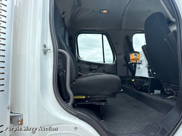 image for item EG5862 2012 Freightliner Business Class M2 Crew Cab utility / service truck