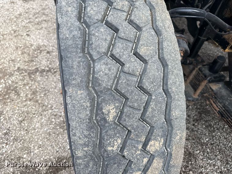 image for item EG5862 2012 Freightliner Business Class M2 Crew Cab utility / service truck