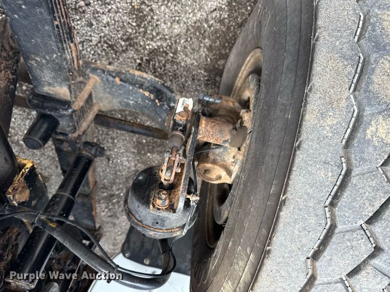 image for item EG5862 2012 Freightliner Business Class M2 Crew Cab utility / service truck