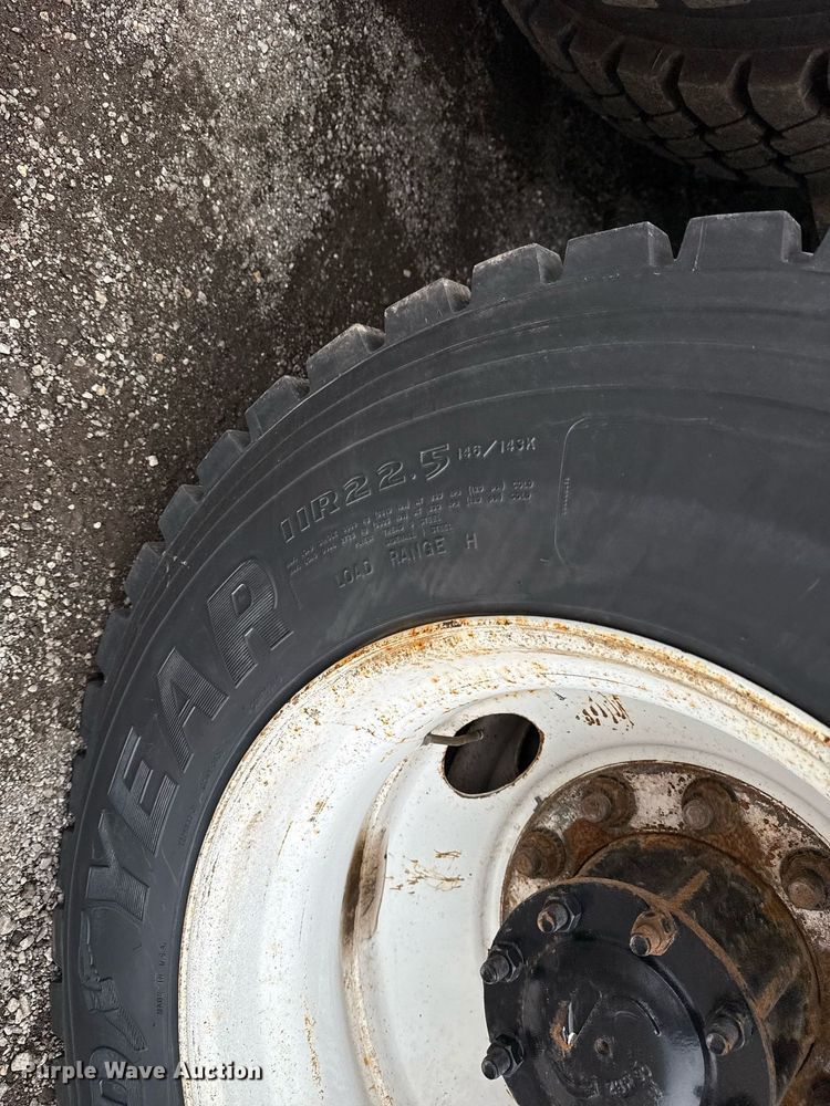 image for item EG5862 2012 Freightliner Business Class M2 Crew Cab utility / service truck