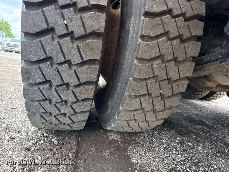 image for item EG5862 2012 Freightliner Business Class M2 Crew Cab utility / service truck