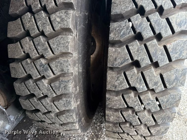 image for item EG5862 2012 Freightliner Business Class M2 Crew Cab utility / service truck