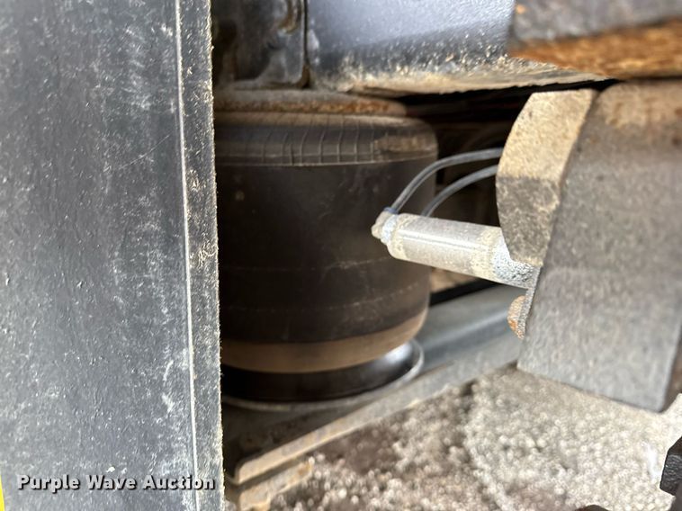 image for item EG5862 2012 Freightliner Business Class M2 Crew Cab utility / service truck