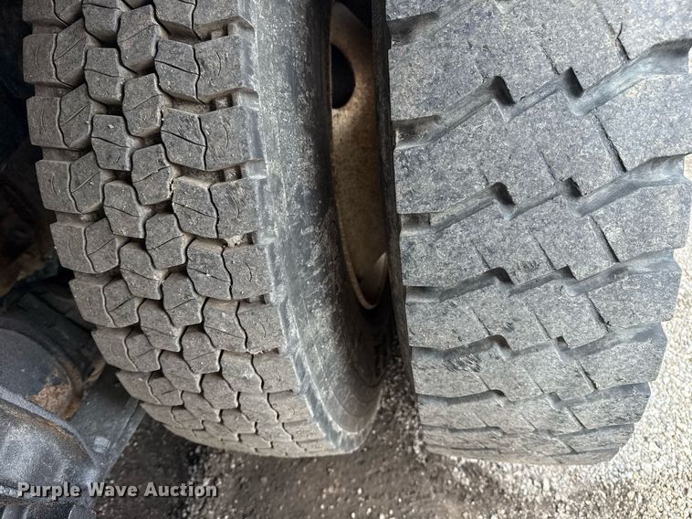 image for item EG5862 2012 Freightliner Business Class M2 Crew Cab utility / service truck