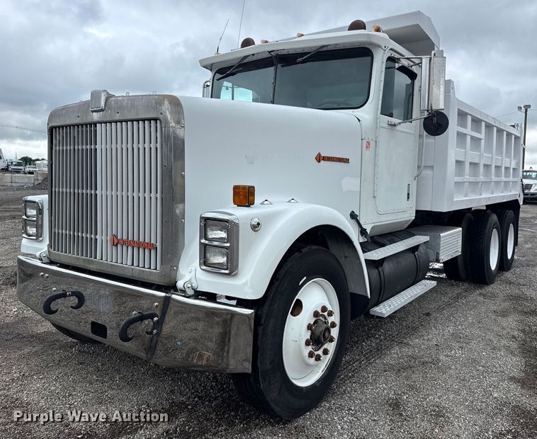 image for item EG5864 1989 International F-9370 dump truck