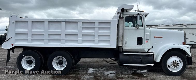 image for item EG5864 1989 International F-9370 dump truck