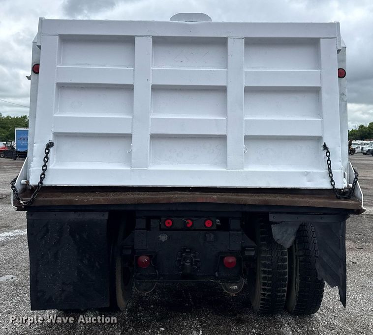 image for item EG5864 1989 International F-9370 dump truck