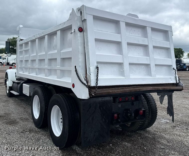 image for item EG5864 1989 International F-9370 dump truck