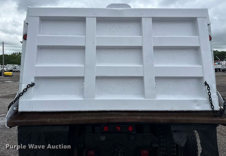 image for item EG5864 1989 International F-9370 dump truck