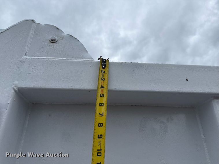 image for item EG5864 1989 International F-9370 dump truck