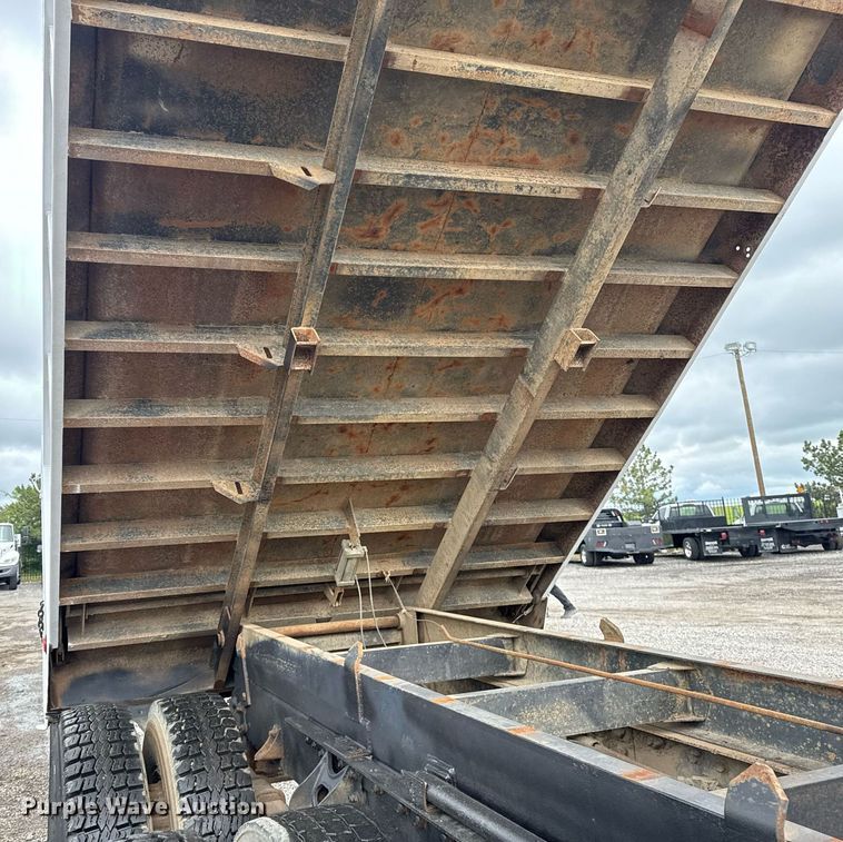 image for item EG5864 1989 International F-9370 dump truck