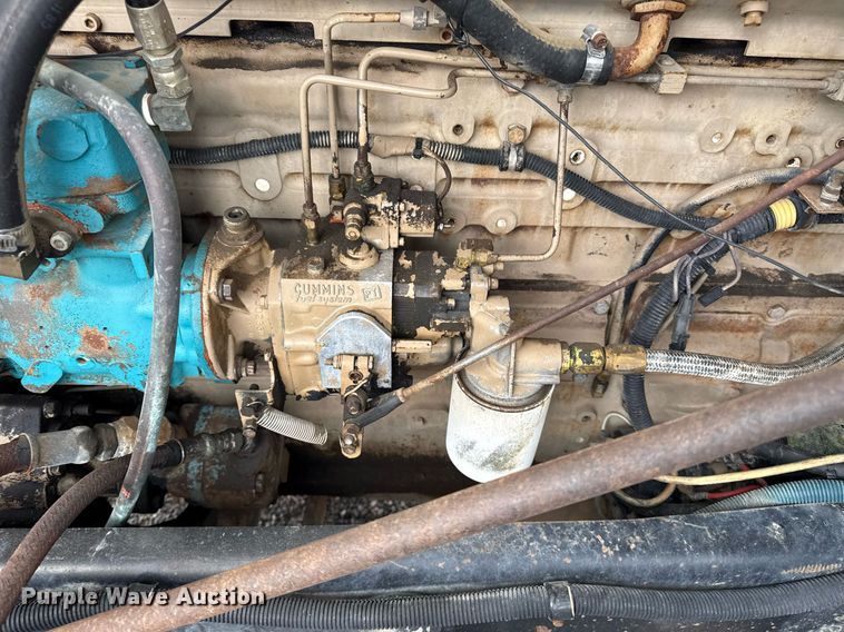 image for item EG5864 1989 International F-9370 dump truck