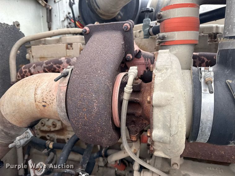 image for item EG5864 1989 International F-9370 dump truck