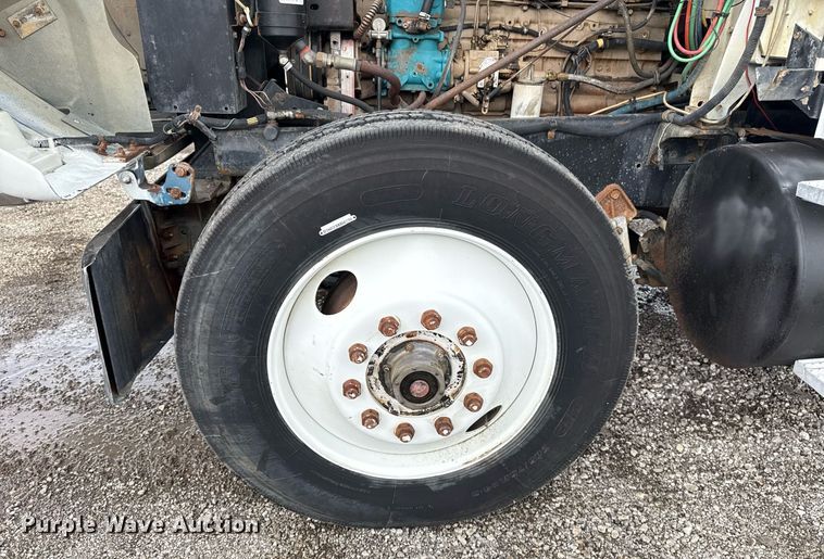 image for item EG5864 1989 International F-9370 dump truck