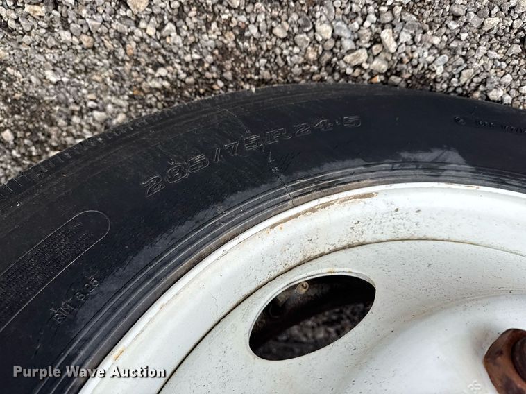 image for item EG5864 1989 International F-9370 dump truck