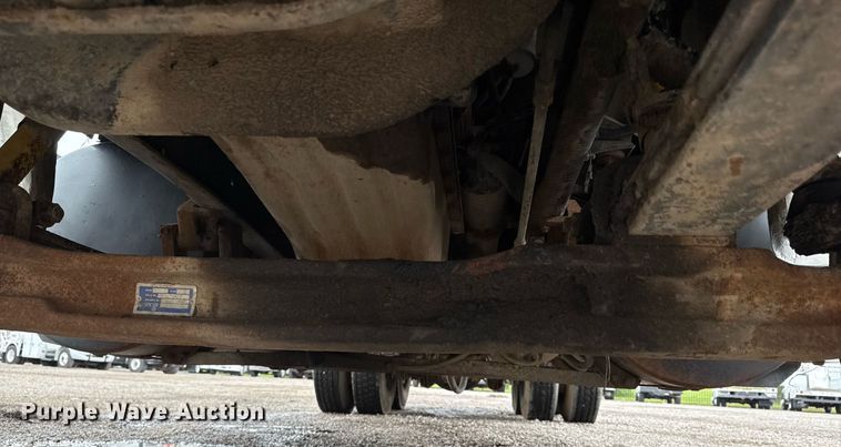 image for item EG5864 1989 International F-9370 dump truck