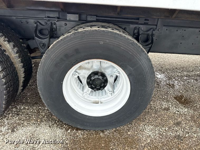 image for item EG5864 1989 International F-9370 dump truck