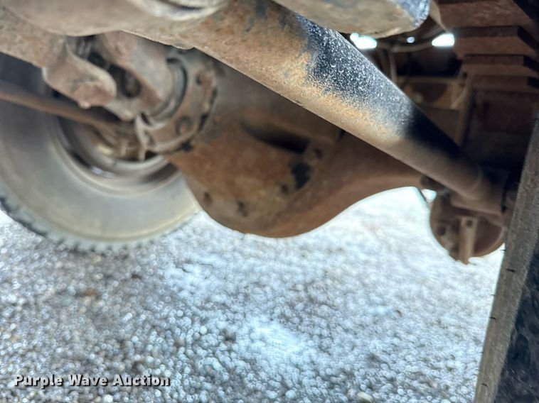 image for item EG5864 1989 International F-9370 dump truck