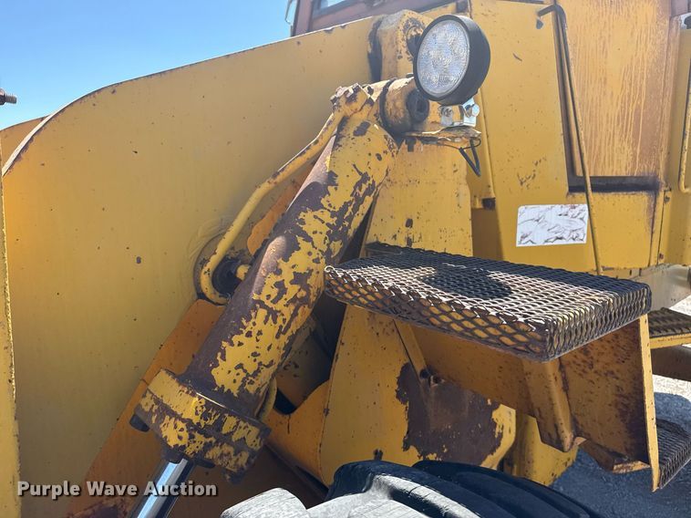 image for item EG5874 1978 Caterpillar 930 wheel loader