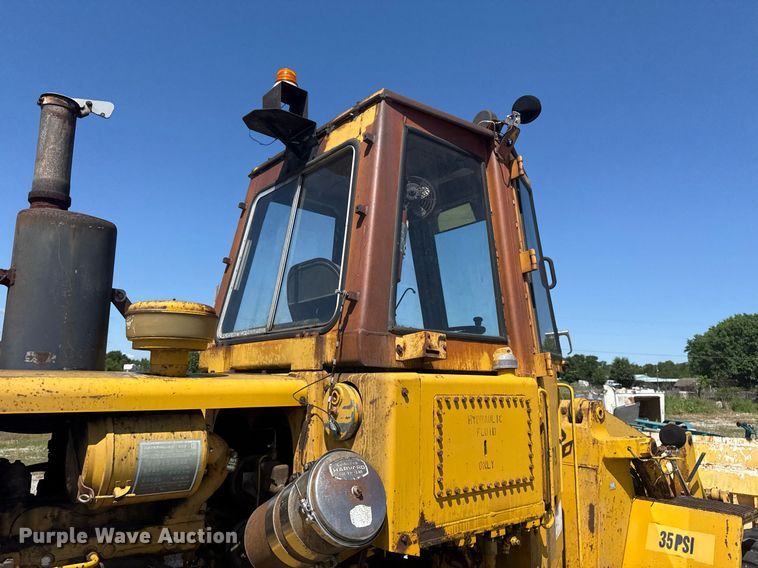 image for item EG5874 1978 Caterpillar 930 wheel loader